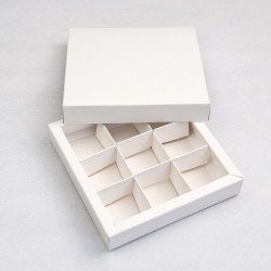 Коробка для 9-ти цукерок 145*145*29 кришка-дно Біла