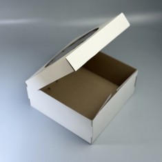 Коробка 230*230*110 для чізкейку з гофрокартону  з вікном