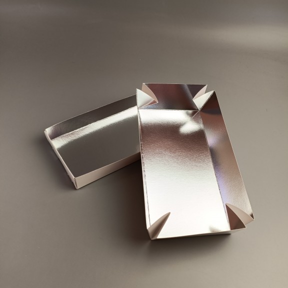 фото Коробка для суші Біла з металізованою ламінацією 200*150*50 мм