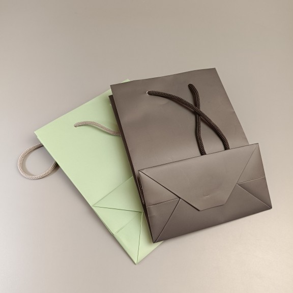 фото Пакет паперовий Графітовий 200*150*80 мм, 200 г/м²