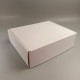фото Подарункова коробка Біла з ламінованого картону 300*240*90 мм
