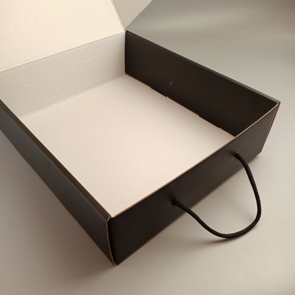 фото Подарункова коробка Чорна 335*280*90 мм