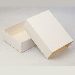Коробка 115*155*50 для 12 макаронсів Біла 
